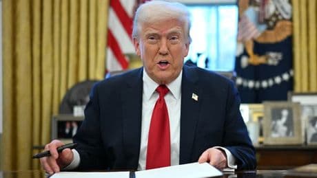 "Nous voulons les aider": Donald Trump signe un décret limitant de droits de douane des constructeurs automobiles