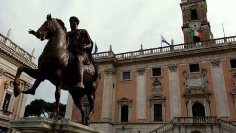 Roma Capitale, nodo risorse. «Servirebbe il doppio dei fondi». Per bus e metro stessi finanziamenti di Milano (ma è 7 volte più grande)