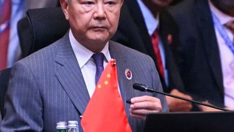 Rubio and Chinese Diplomat Vie for Influence in Asia Over Trump’s Tariffs
