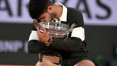 Las empresas que celebran el reinado de Carlos Alcaraz en Roland Garros