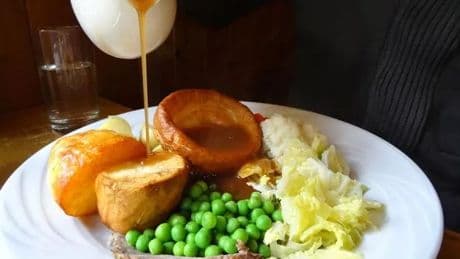 Brit orders roast dinner in Thailand and can't believe the price of it