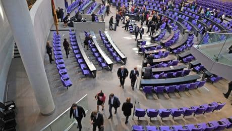 Wieso die Diäten so viel stärker steigen als die Renten