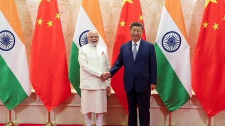 China aprovecha los bandazos de Trump para que India pase de enemigo a "socio": juntos representan el 34% del mundo