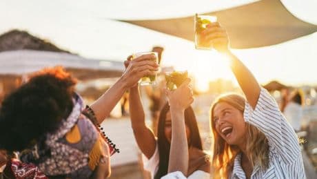 De la exposición de Bowi a un festival de verano con Sephora: los planes de Magas de la semana