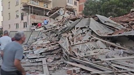 Heftige aardbeving in het westen van Turkije: 6.1 op schaal van Richter