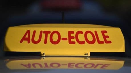 Permis de conduire à 17 ans : un succès qui accentue l’embouteillage dans les auto-écoles