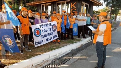 Denizli'de kara yolu işçileri adil bir ücret için yürüdü