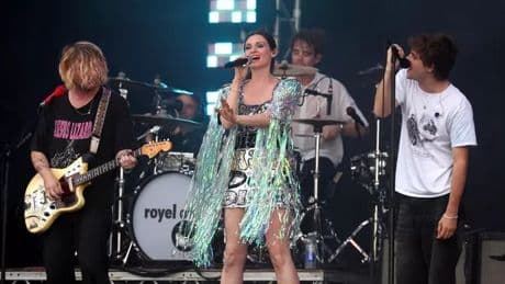 BBC Radio 2's Sophie Ellis-Bextor makes surprise cameo at Royel Otis' Reading Festival gig