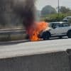 KIJK. Wagen brandt volledig uit op E17 in Eke, vuur slaat over op berm