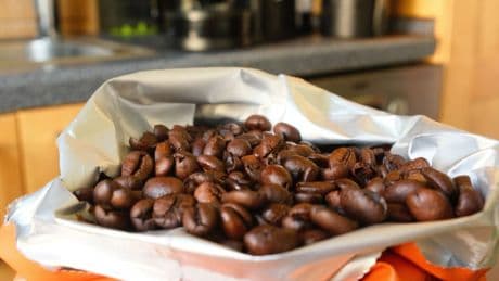 Beliebt bei Dieben - Geschäfte schließen Kaffee häufiger weg