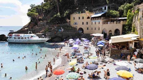 Portofino verbietet Barfußlaufen, Betteln und Picknicken – Bußgelder drohen