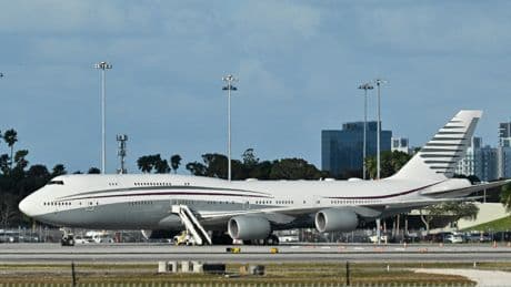 Inside Trump's $400 million jet from Qatar