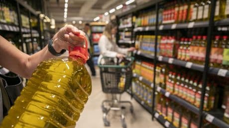 Las empresas españolas prevén una caída de sus exportaciones del 10%