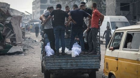 İsrail'in Gazze Şeridi'ne saldırılarında 52 Filistinli hayatını kaybetti
