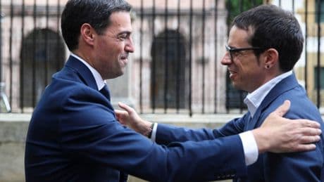 El CIS da la victoria en las vascas al PNV en un sondeo que sólo recoge el voto directo