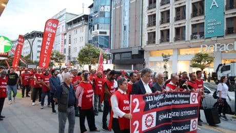 Van’da işten atılan 223 işçi direnişte: Sendikal hakkımıza saldırı durdurulsun