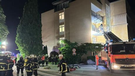 Drei Patienten sterben bei Feuer in Marienkrankenhaus – Menschen werden mit Leiter gerettet