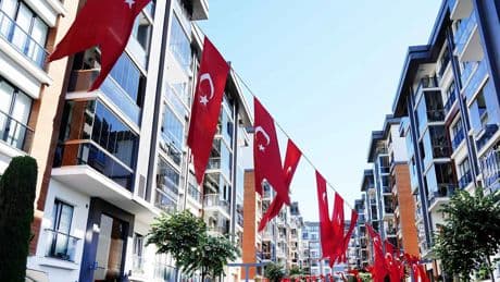 Bahçelievler'e Terörsüz Türkiye damgası: Türk bayraklarıyla donatıldı