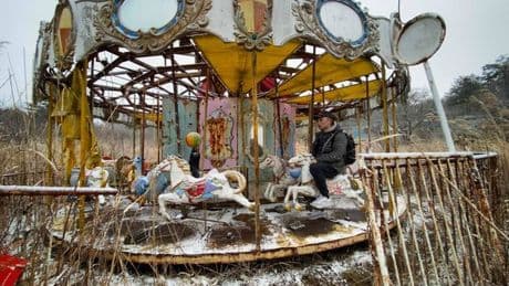 Abandoned theme park with crumbling arcade and creepy dummies 'left to rot'