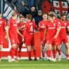 FC Twente op verdiende voorsprong, maar kort voor rust wel met tien man tegen NEC