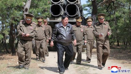 Verantwortlichen droht Hinrichtung - Kim setzt nach Kriegsschiff-Panne Reparatur-Frist