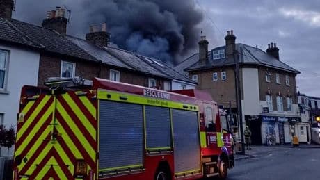 Erith fire: Residents warned to keep doors and windows shut as blaze roars