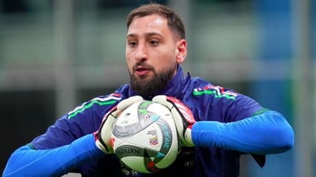 <p>Donnarumma: &ldquo;Le critiche mi&hellip; asciugano. Serie A? Porte aperte, prima o poi torno&rdquo;</p>