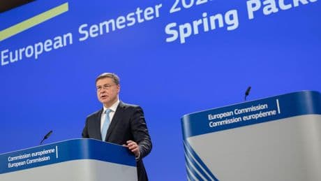 Bruselas enfría la euforia económica de Sánchez: los 22 problemas que lastran la productividad y el crecimiento