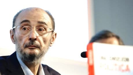 El socialista Lambán urge a una &quot;reacción cívica&quot; y pide al PSOE &quot;explicaciones que no insulten a la inteligencia&quot;