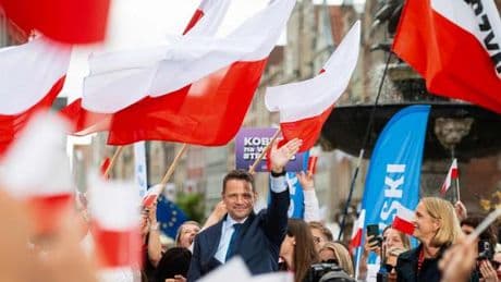 Pologne : ouverture des bureaux de vote pour le second tour de la présidentielle, un scrutin déterminant pour la place du pays dans l’Europe