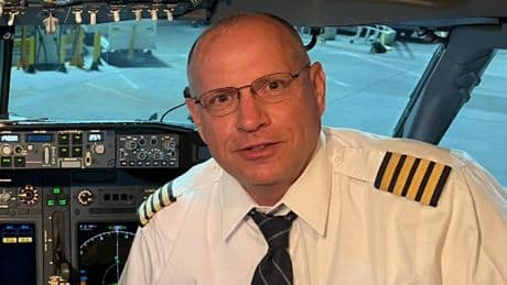 ‘Drunk’ United Airlines pilot was forced into rehab for alcoholism. He actually had a concussion, lawsuit claims