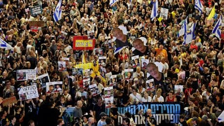 Zehntausende protestieren in Tel Aviv gegen Gaza-Krieg