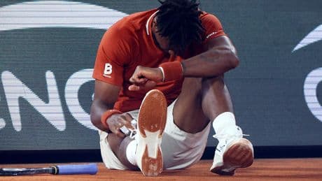 Roland-Garros : victime d’une lourde chute, Gaël Monfils se fait une grosse frayeur (vidéo)
