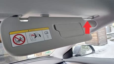 Mehr als nur Sonnenschutz: Diesen Sonnenblenden-Trick kennen die wenigsten Autofahrer