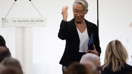Rentrée politique : en plein brouillard, Élisabeth Borne maintient le cap… en évitant soigneusement de parler budget
