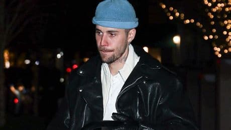 Justin Bieber fans 'praying' for star as he says 'I'm broken' in heartbreaking update