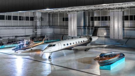 Lujo por mar y aire: así son el jet y el helicóptero que ha diseñado la firma de lanchas Riva