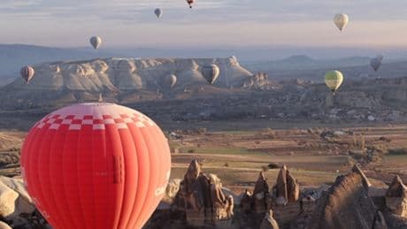 Sıcak hava balonuyla uçan turist sayısı rekor kırdı