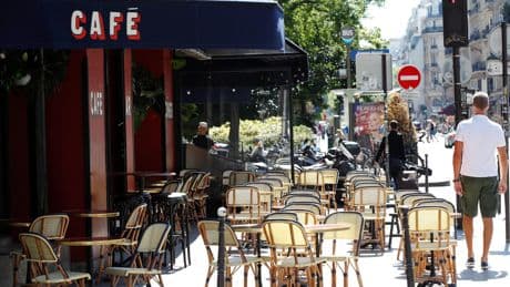 «Les clients consomment moins» : pourquoi les Français boudent les restaurants cet été