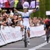 Wiebes wint in Leuven ondanks fietsster op parcours in slotfase, ook succes Kooij
