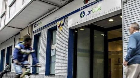Una pareja de Basauri estafa 22.000 euros a Lanbide al cobrar la RGI de forma fraudulenta