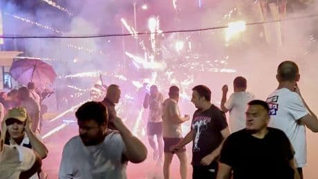 Tientallen gewonden rond protest tegen regering in Servië