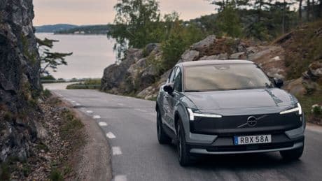 Volvo EX30 Cross Country, la prova del formato outdoor del suv compatto elettrico