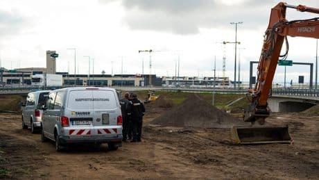 A5 wird für Entschärfung voll gesperrt - Bombenfund am Frankfurter Flughafen
