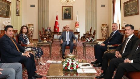 Kurtulmuş'tan komisyon toplantısı