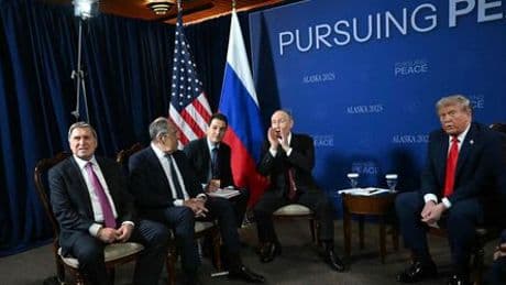 Trump-Putin-Gipfel in Alaska: Trump und Putin sprechen doch nicht unter vier Augen miteinander