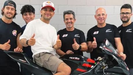 Jorge Martín se mete entre pecho y espalda 110 vueltas bajo el sol en el Circuit de Catalunya