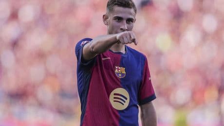 El Barça ficha sin poder inscribir y busca vender jugadores para cuadrar sus cuentas con LaLiga
