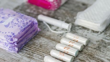 Los tampones tienen fecha de caducidad y este es el riesgo para tu salud de no comprobarla
