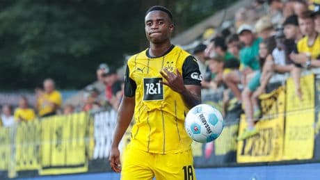 Nach Aus bei Klub-WM und U21-EM - BVB-Star Moukoko schwitzt jetzt richtig